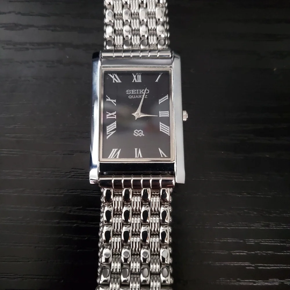 🔥RARE - NEW Old Stock Seiko SQ Tank Roman Dial Quartz Men's Watch - Picture 4 of 4